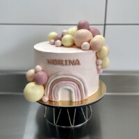 Egyedi torták bubble pink