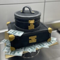 Egyedi torták louis vuitton bőrőndök