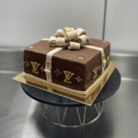 Egyedi torták louis vuitton